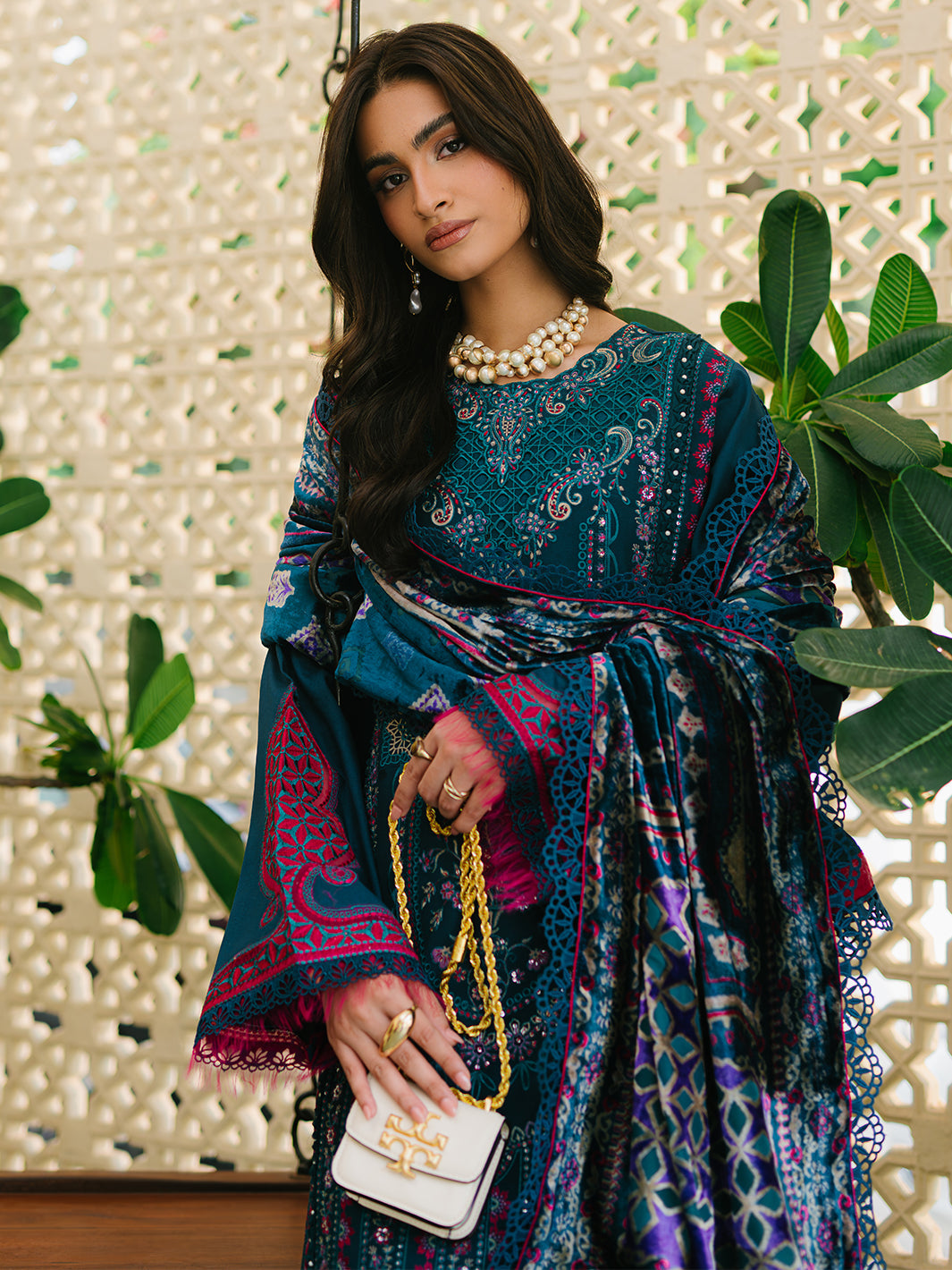 Bin Ilyas | Olivia Embroidered Winter 24 | 521 - B