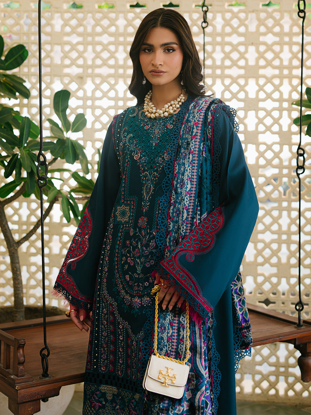 Bin Ilyas | Olivia Embroidered Winter 24 | 521 - B