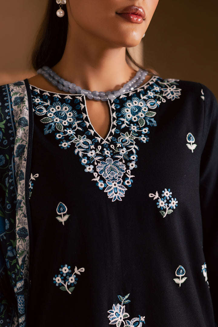 Batik | Wiinter 25 | Black Riva
