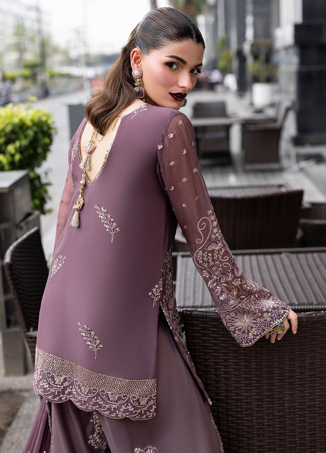 Sahane | At First Glance |  CT 25005 Roseate