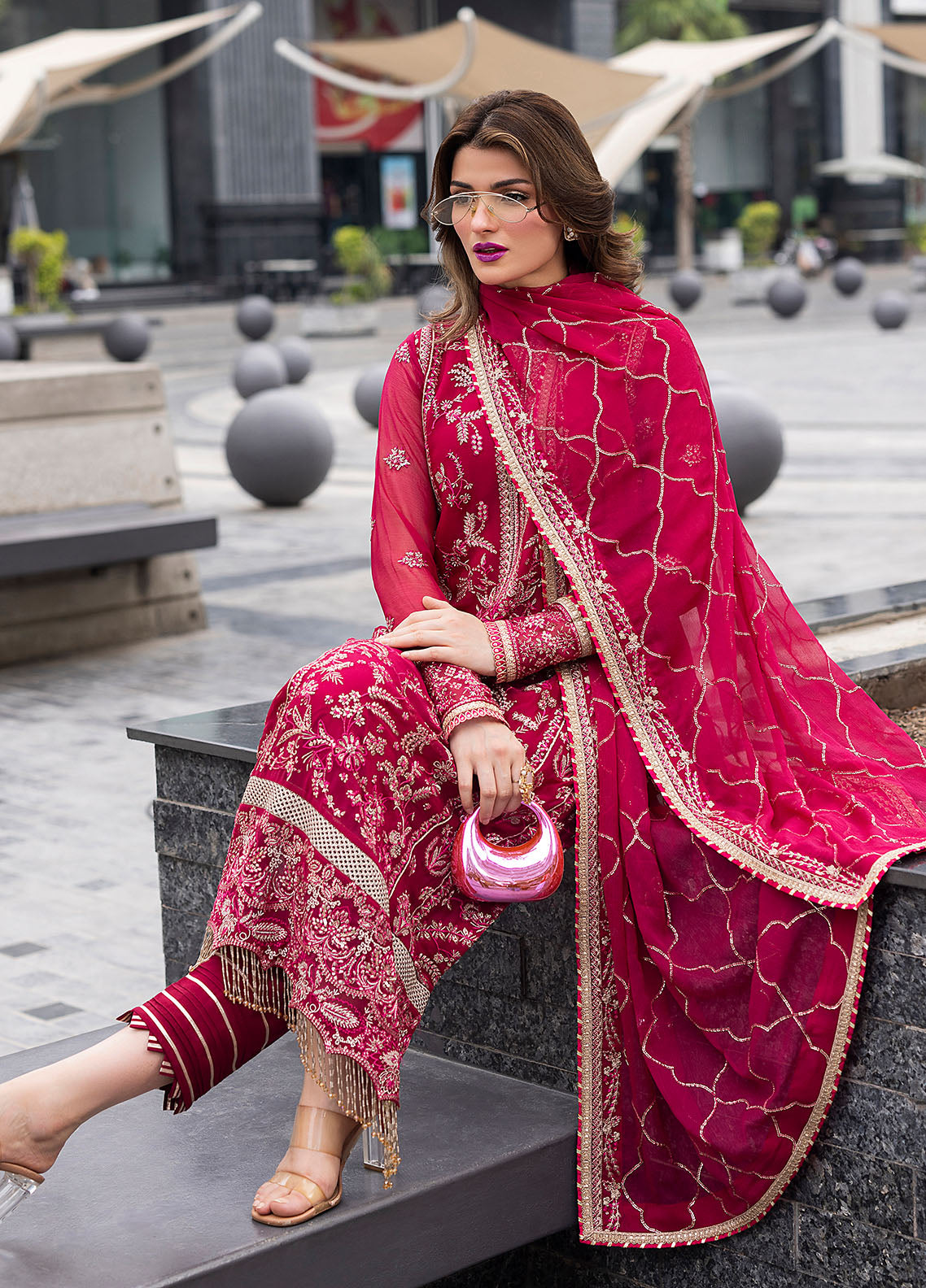 Sahane | At First Glance | CT 25003 Dousee