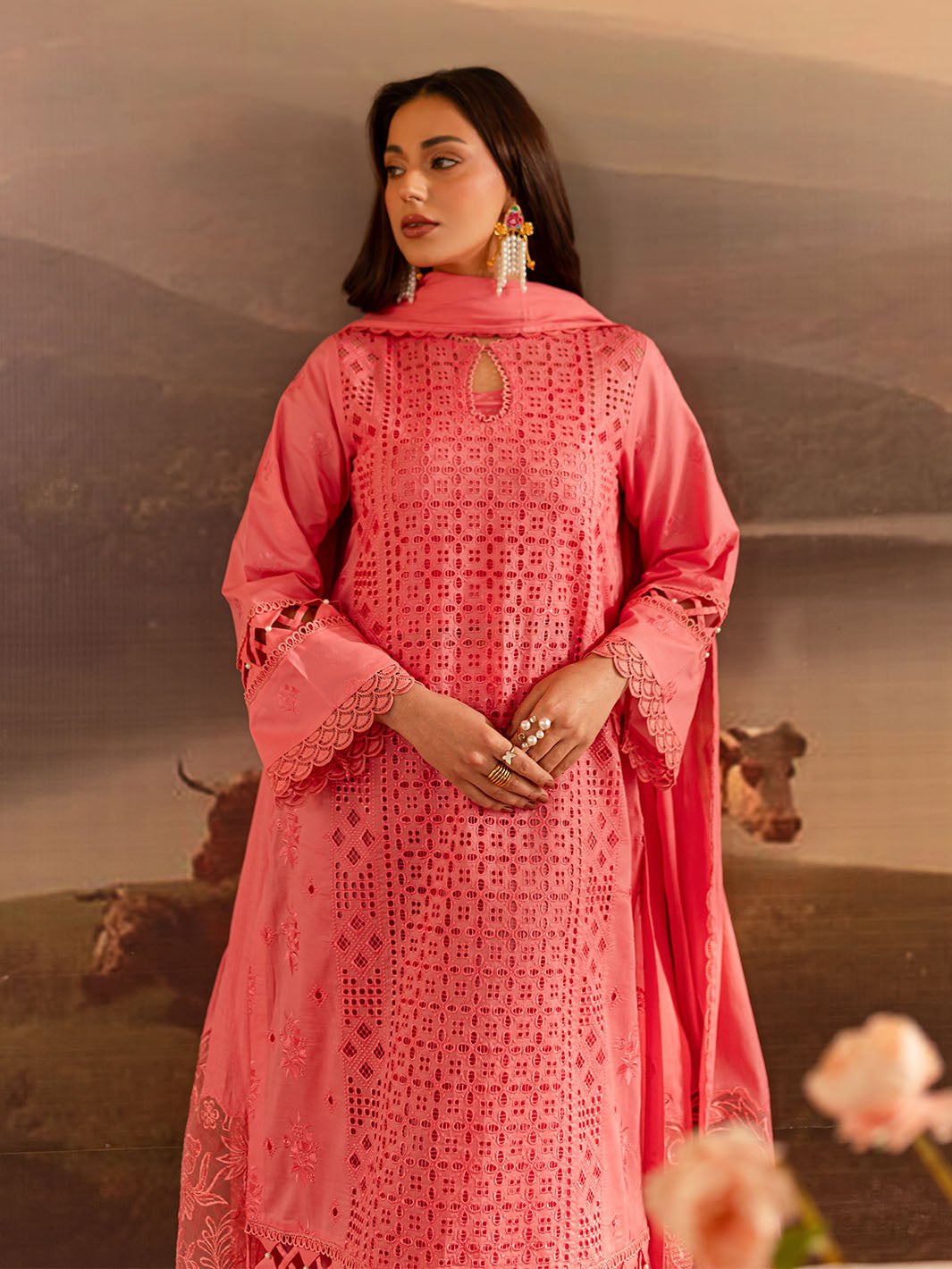 Mahnur | Twilight Luxury Lawn 25 | CARISEA