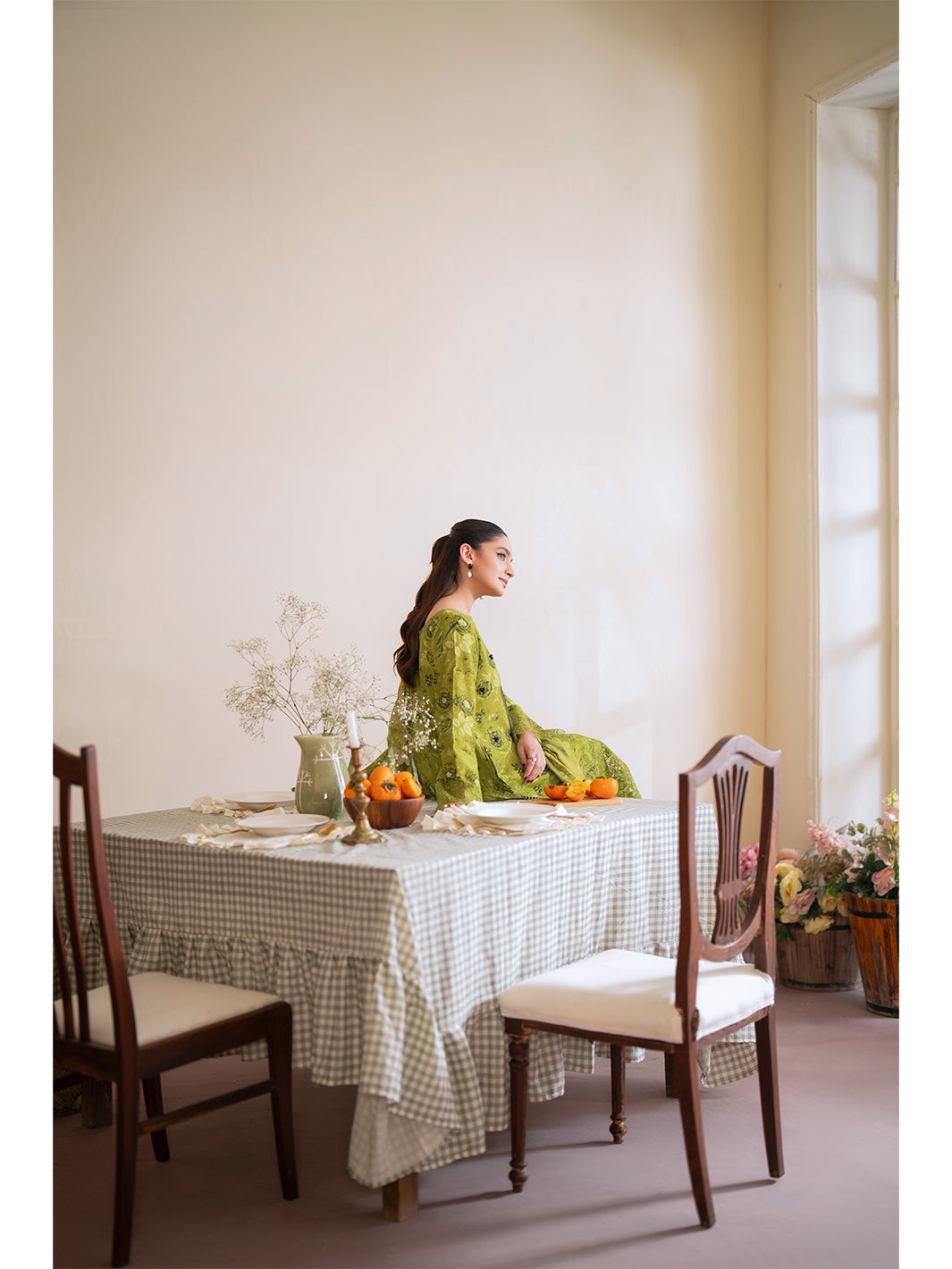 Mahnur | Leila Winter 24 | Cedar