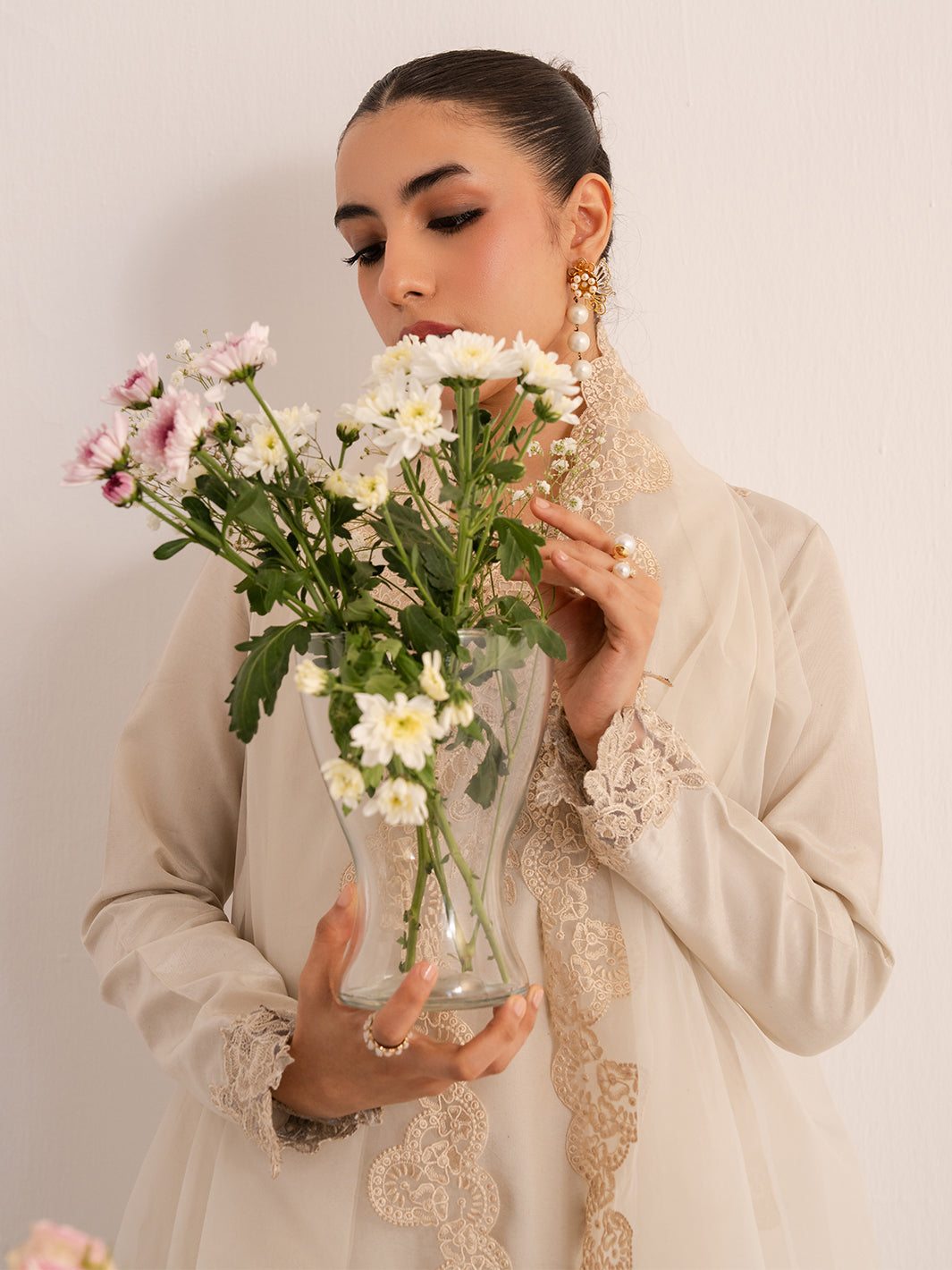 Izel | The Silk Chapter | Creme
