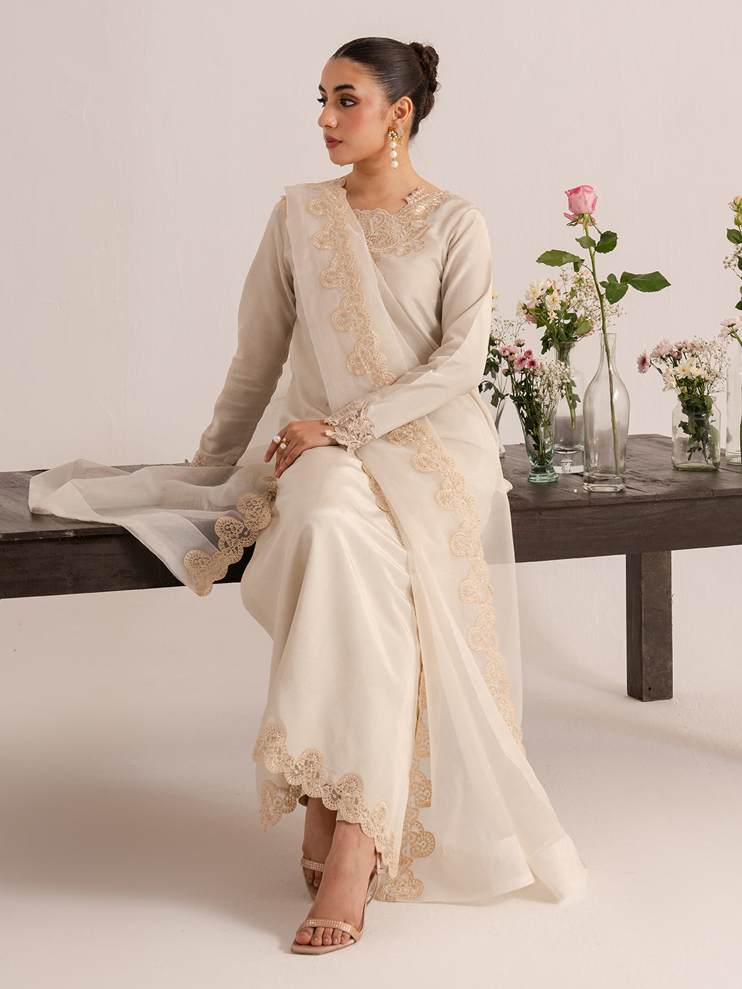 Izel | The Silk Chapter | Creme