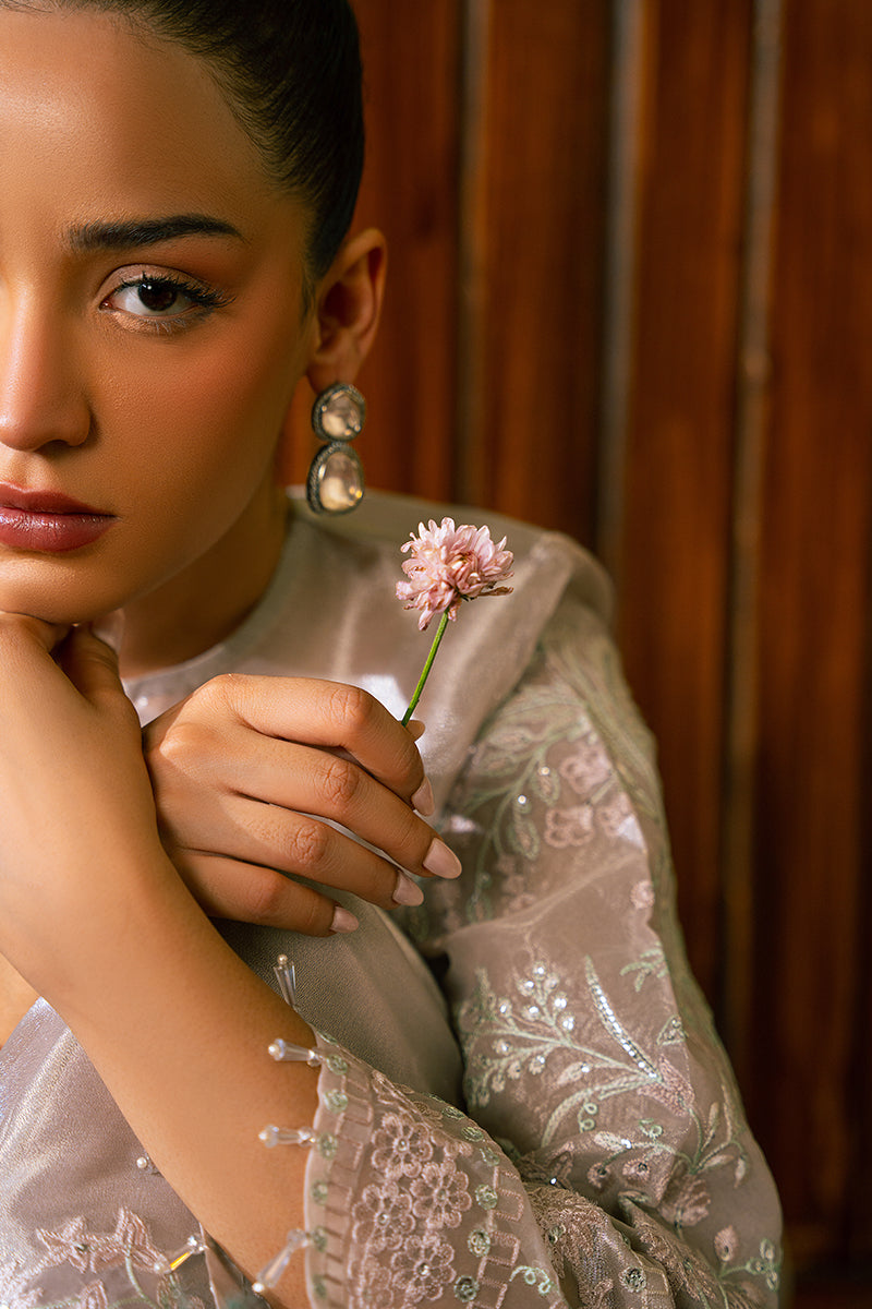 Cross Stitch | Luxe Atelier 24 | ROSE SHELL