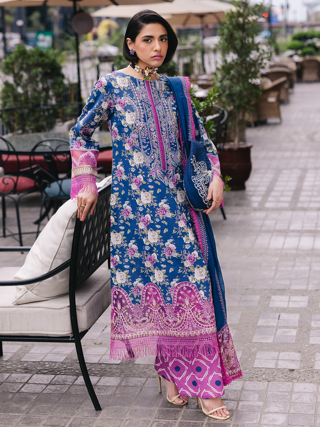 Mahnur | Broadway Luxury Lawn 25 | Ires