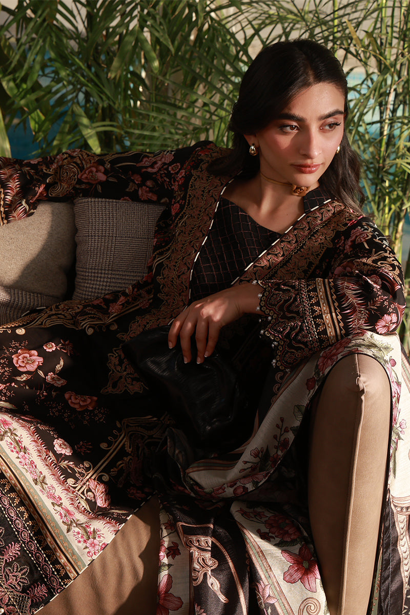 Gulaal | Delia Lawn | Soleil