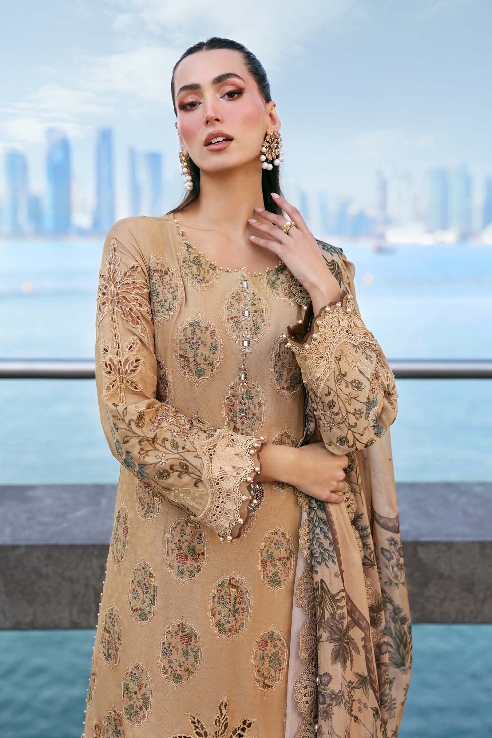Maria B | Lawn 26 | D-2605-A