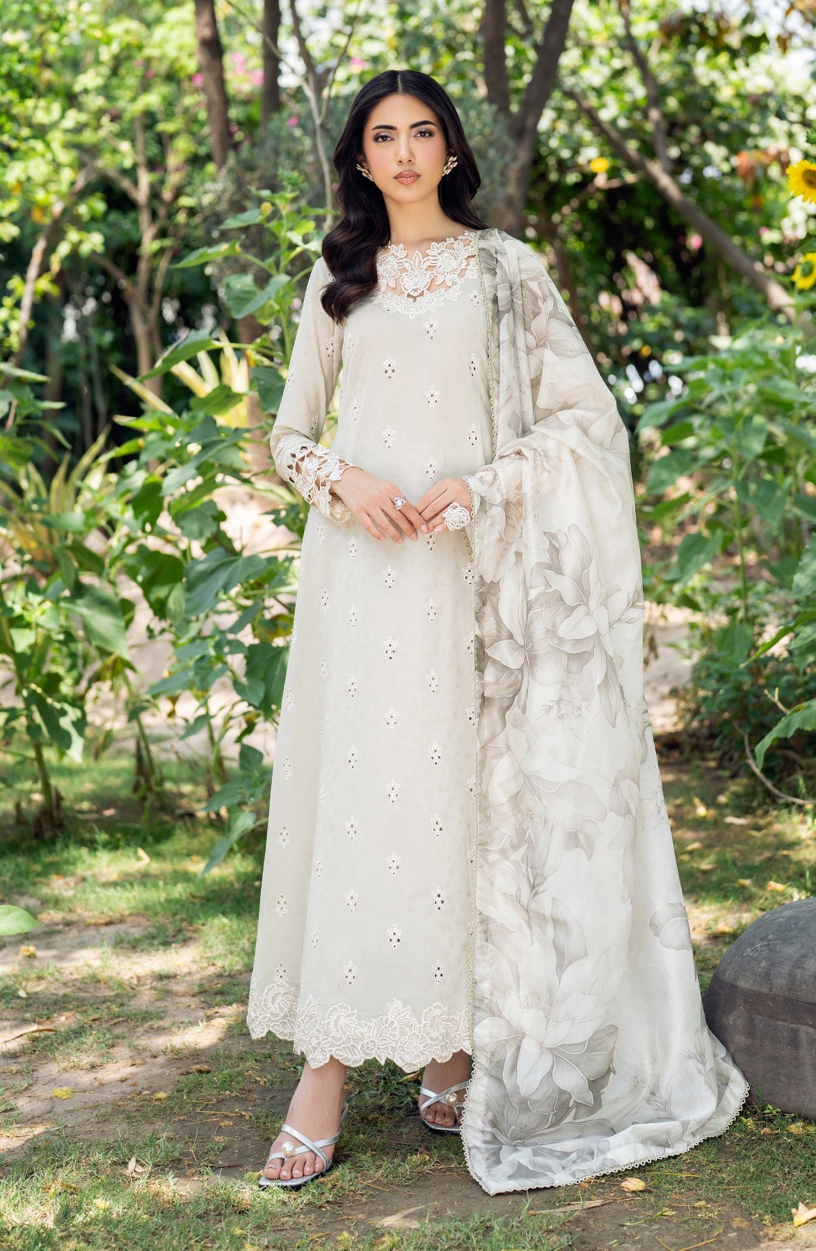 Zarif | Nura Textured Lawn 25 | ISARA
