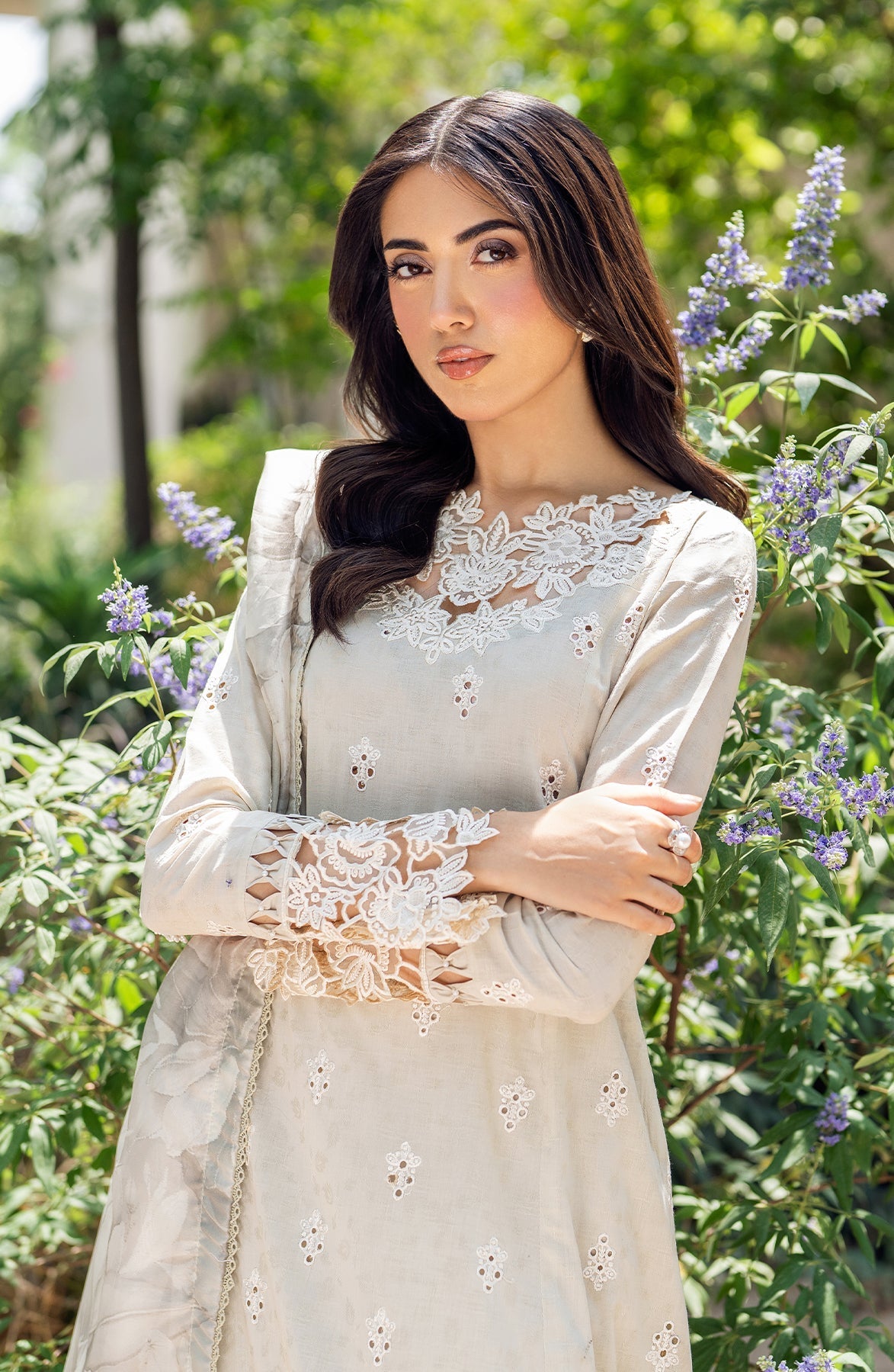 Zarif | Nura Textured Lawn 25 | ISARA