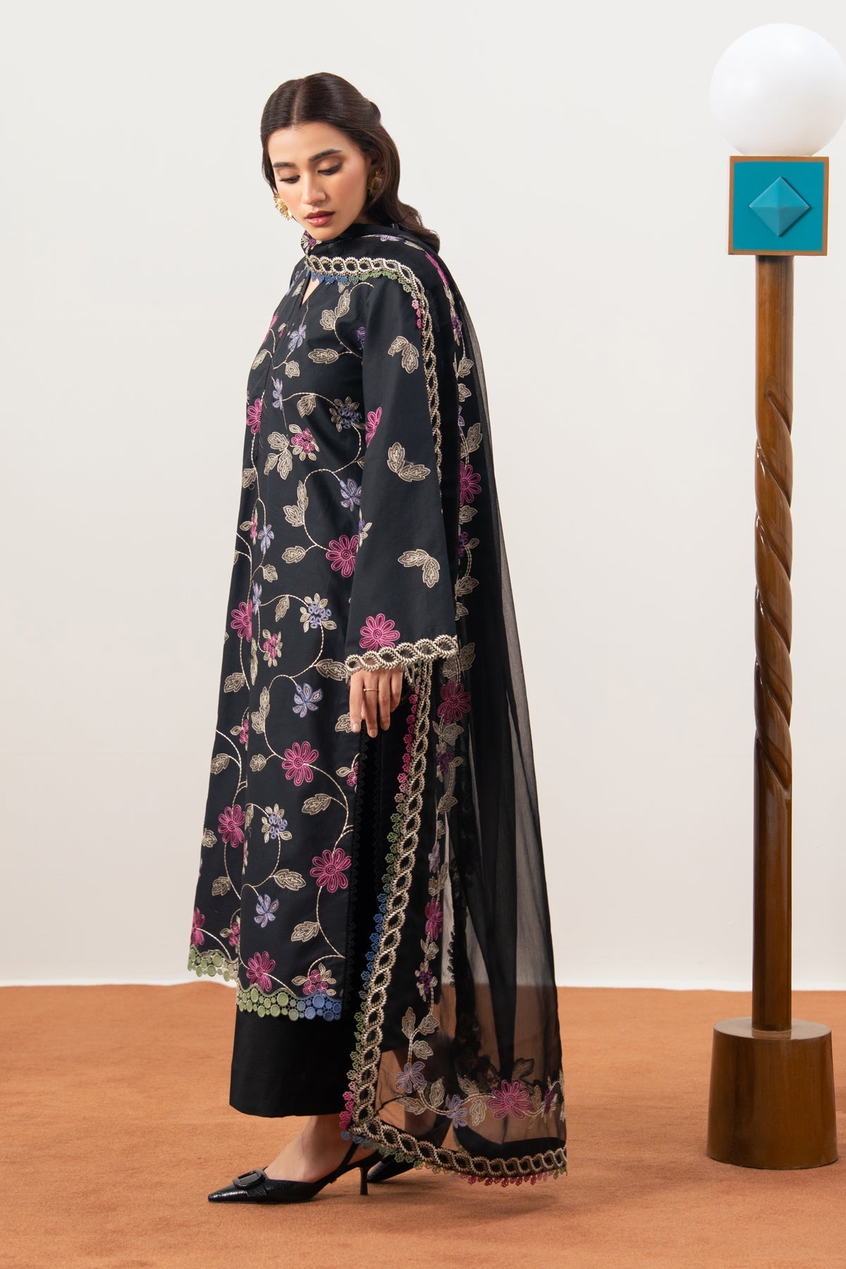 Xenia Formals | Namah Lawn 26 | REVER BLOOM