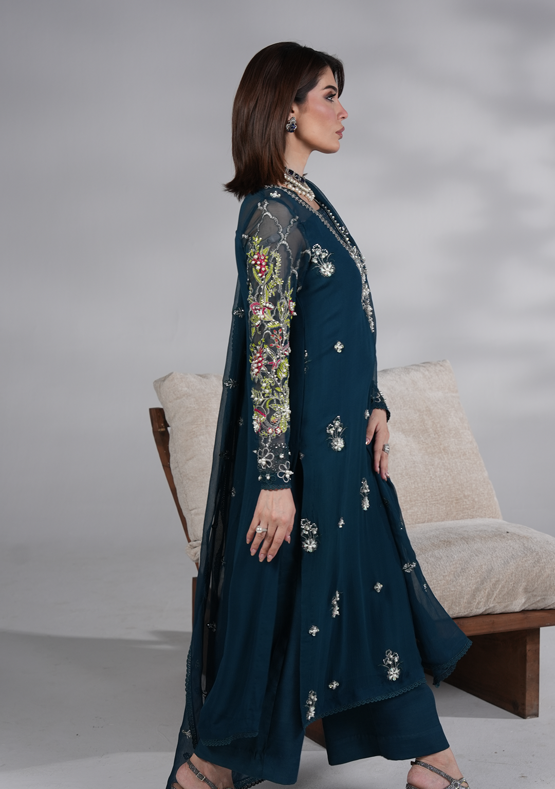 Amave | Oro Luxury Wear | AM-15