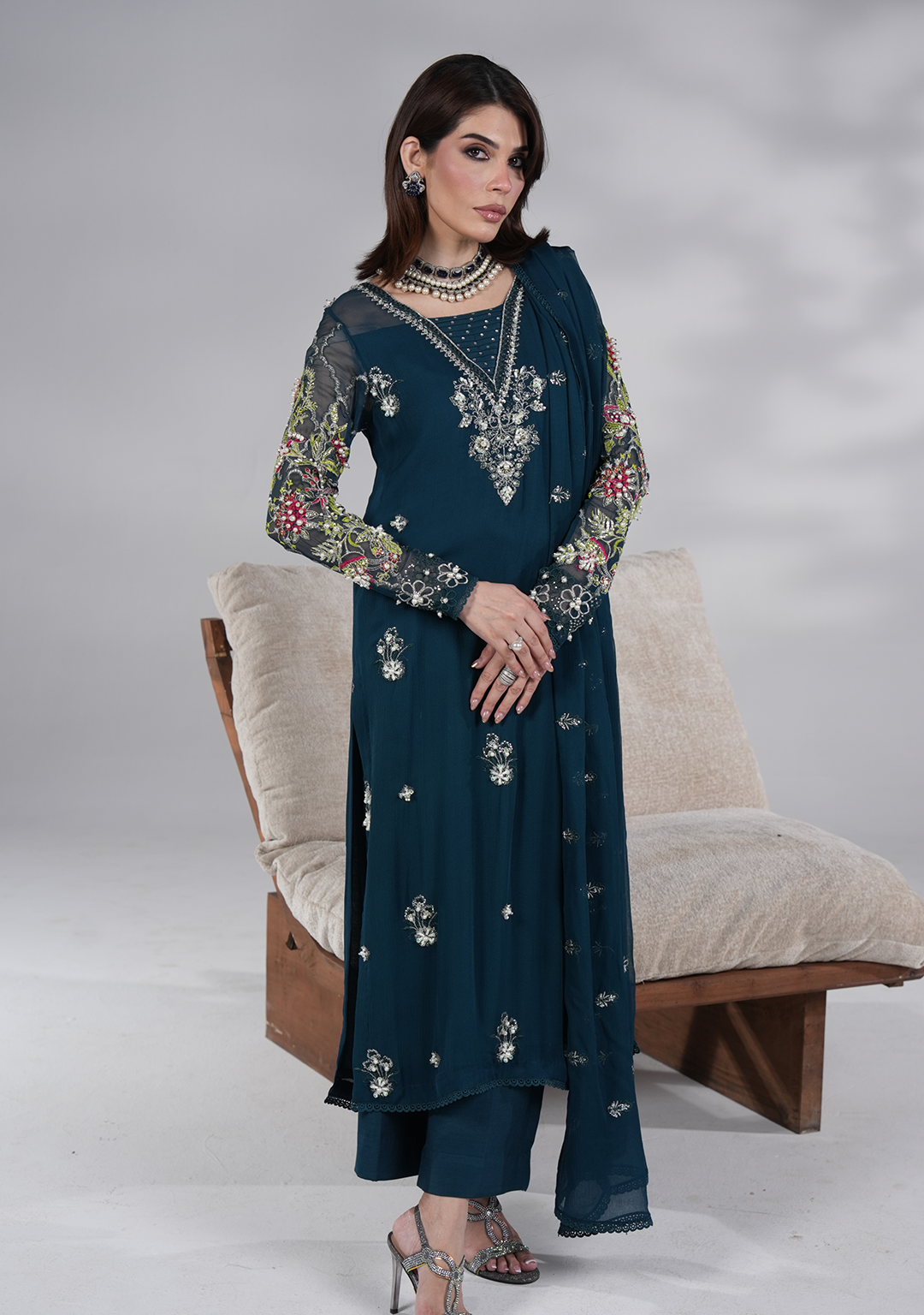 Amave | Oro Luxury Wear | AM-15