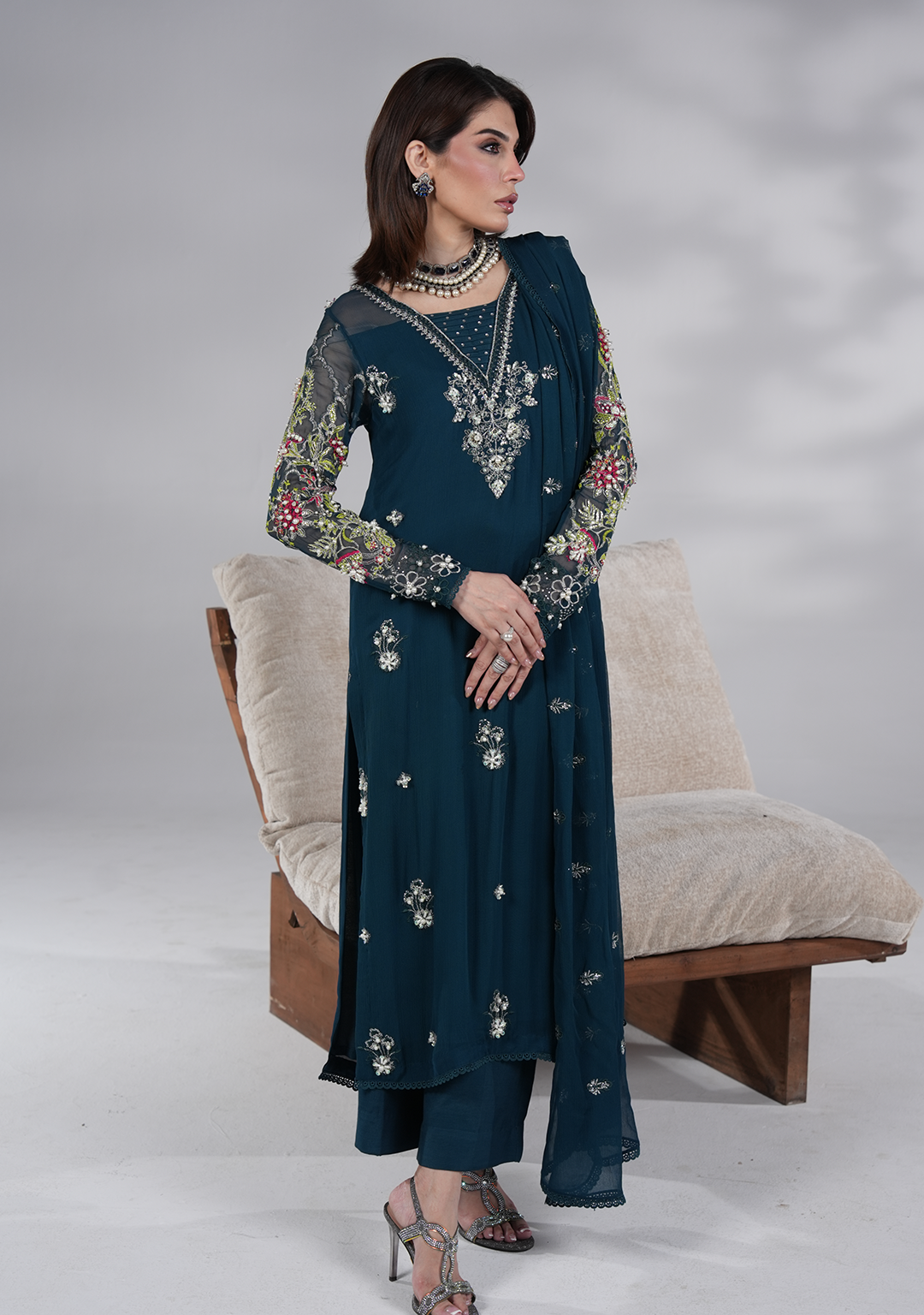 Amave | Oro Luxury Wear | AM-15