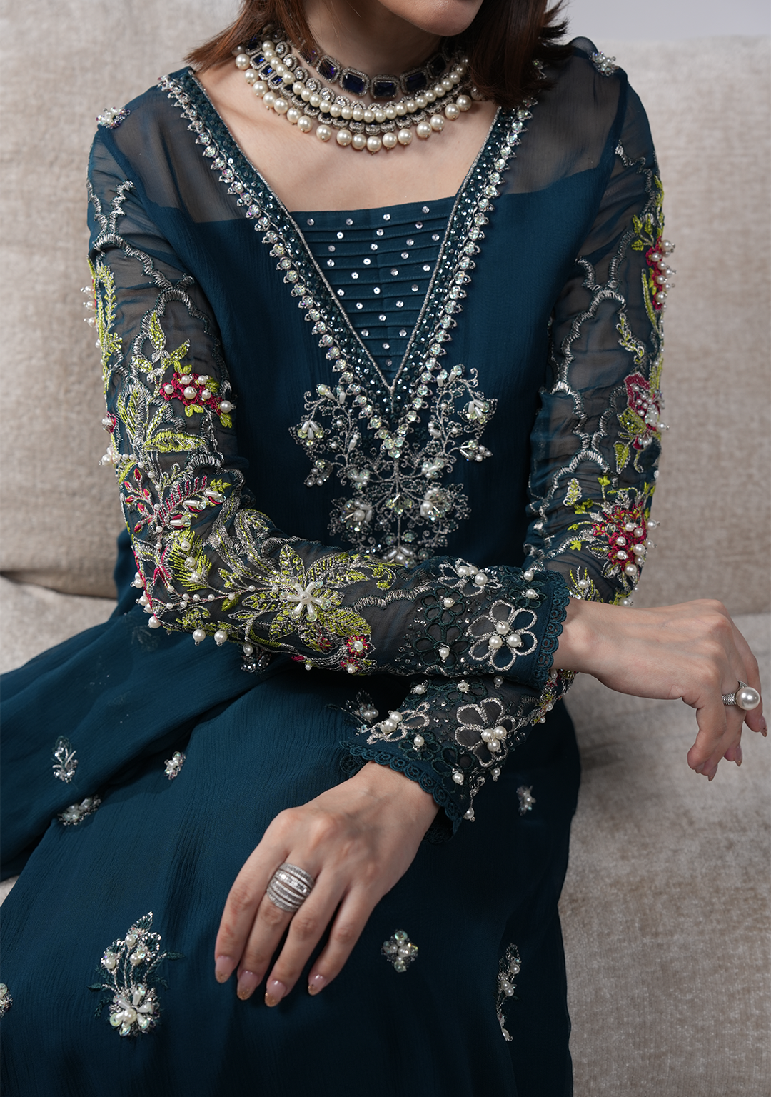 Amave | Oro Luxury Wear | AM-15