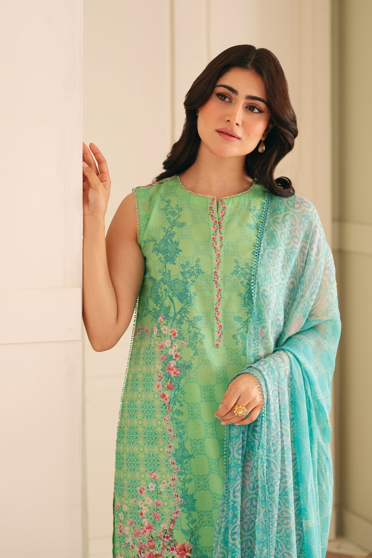Sahar | Selene 25 | Seafoam Garden