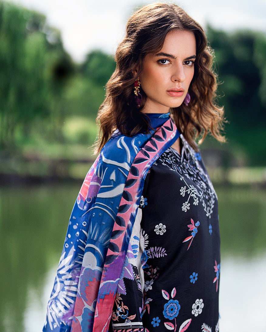 Roheenaz | Garden Veal Printed Lawn 25 |BlackBerry Frost