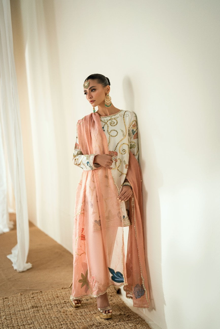 Sana Abbas | Zeya Formals | AYNA