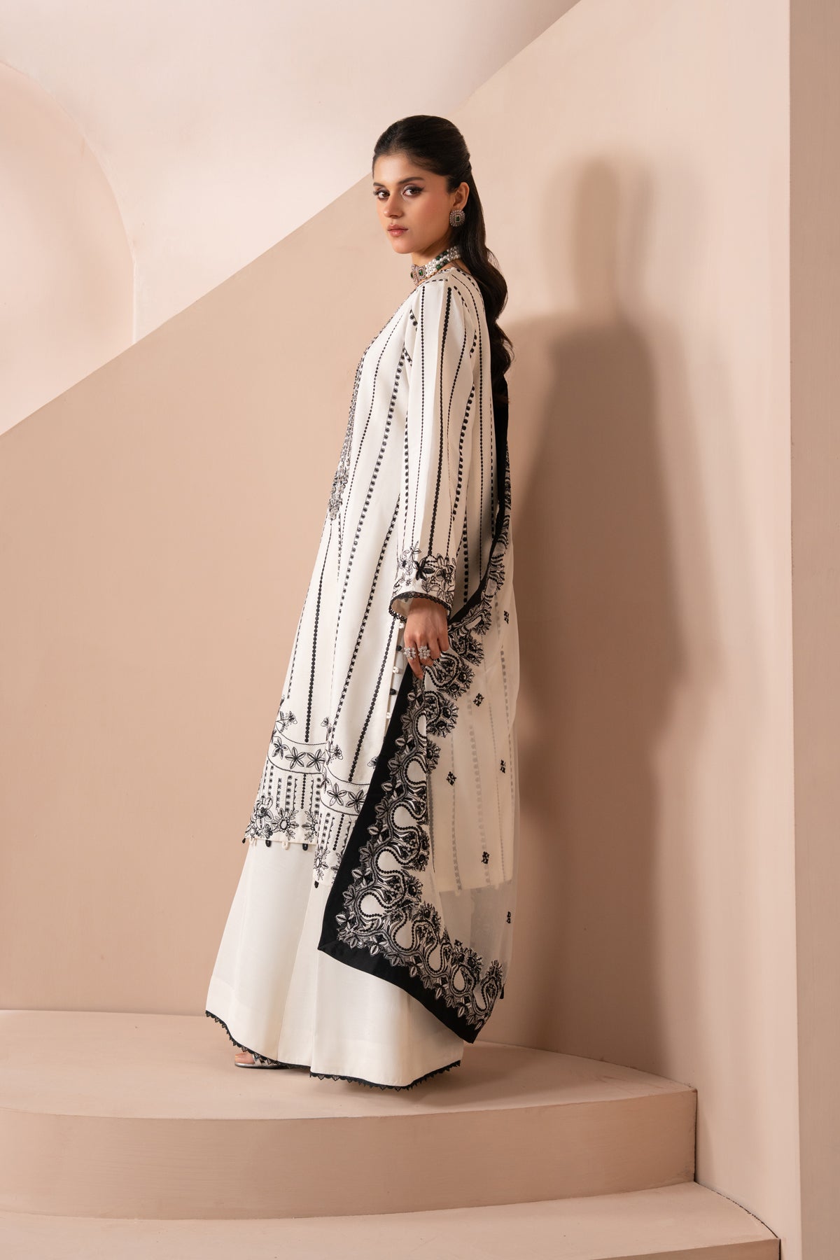 Xenia Formals | Zaeva Formals | OMAVI