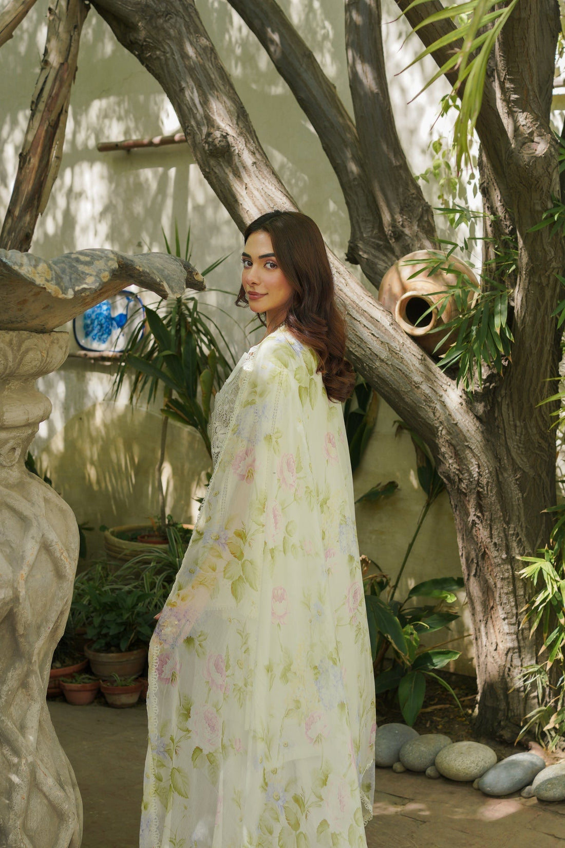 Manara | Luxury Lawn 24 | MOTIA