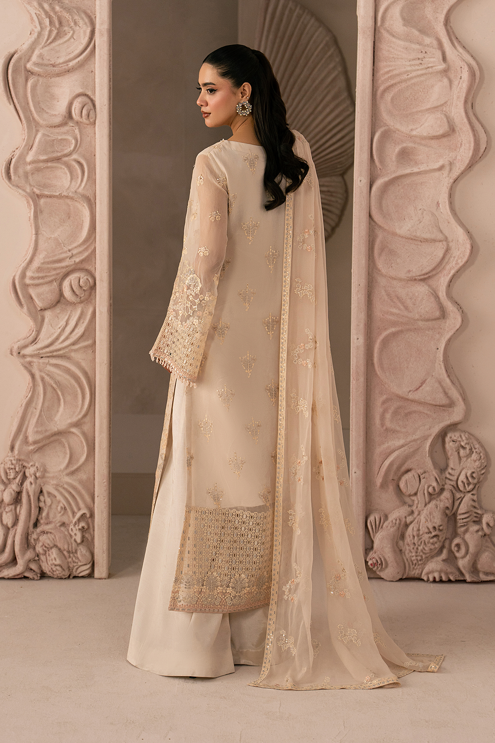 Lavish Premium | Izhare Muhabbat | White Rose