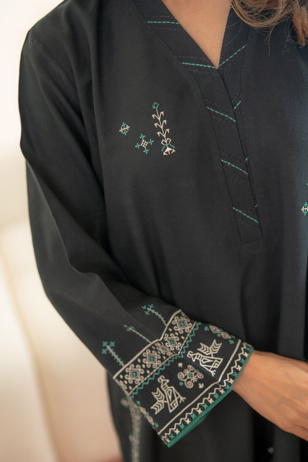 Sahar | Pret Essentials Winter 25 | Black Pearl