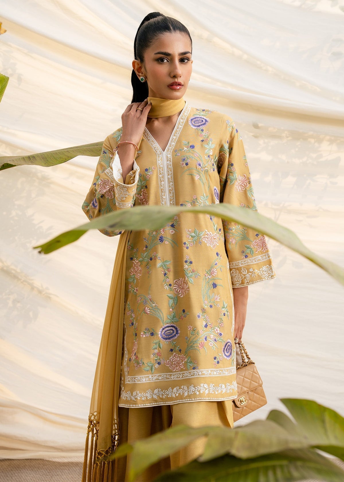 Mahgul | Ambi Bagh Silk Edit | Zarnish