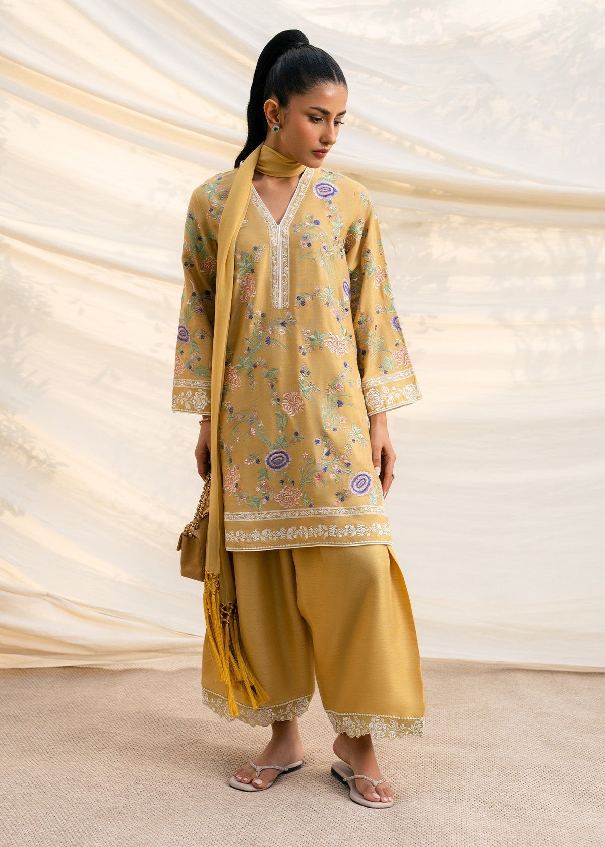 Mahgul | Ambi Bagh Silk Edit | Zarnish