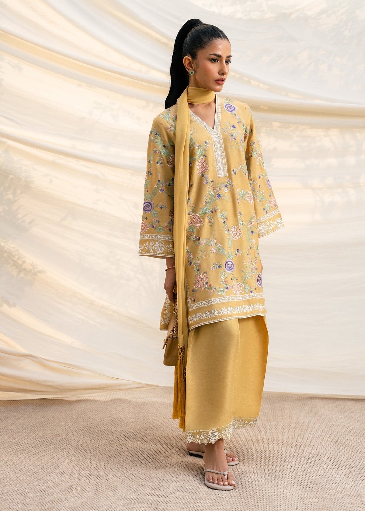 Mahgul | Ambi Bagh Silk Edit | Zarnish