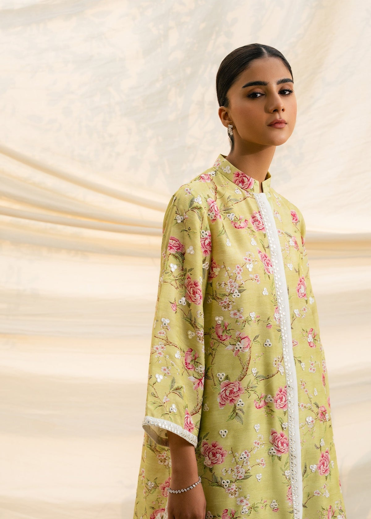 Mahgul | Ambi Bagh Silk Edit | Gulpari