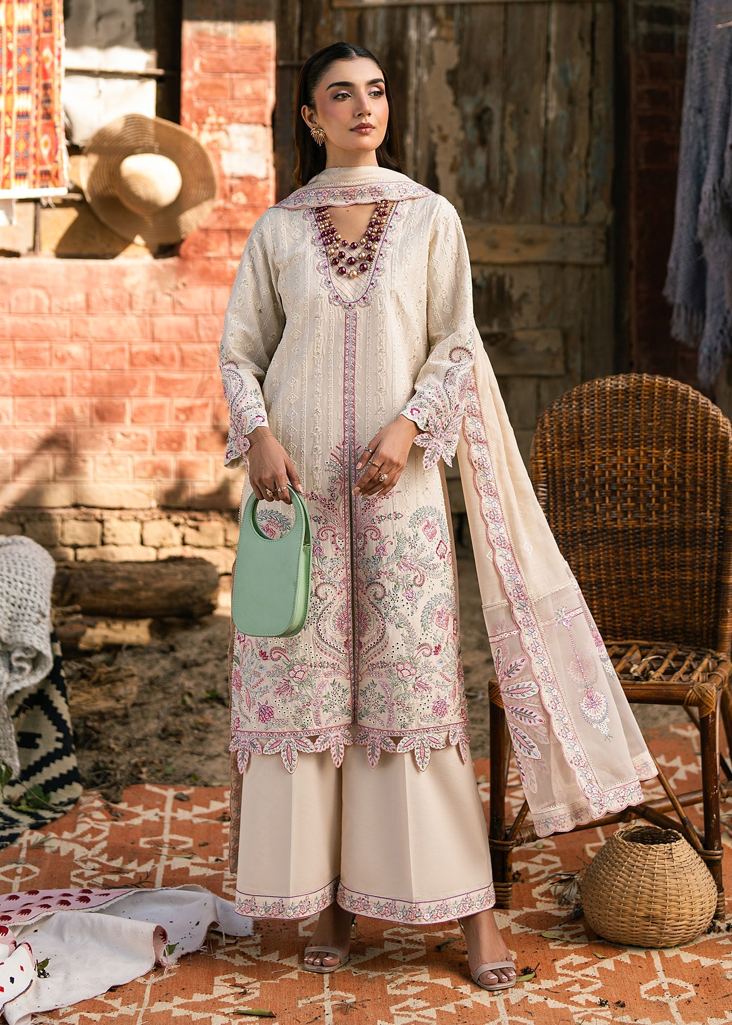 Zarizaa | Aura of Flora | LOTUS