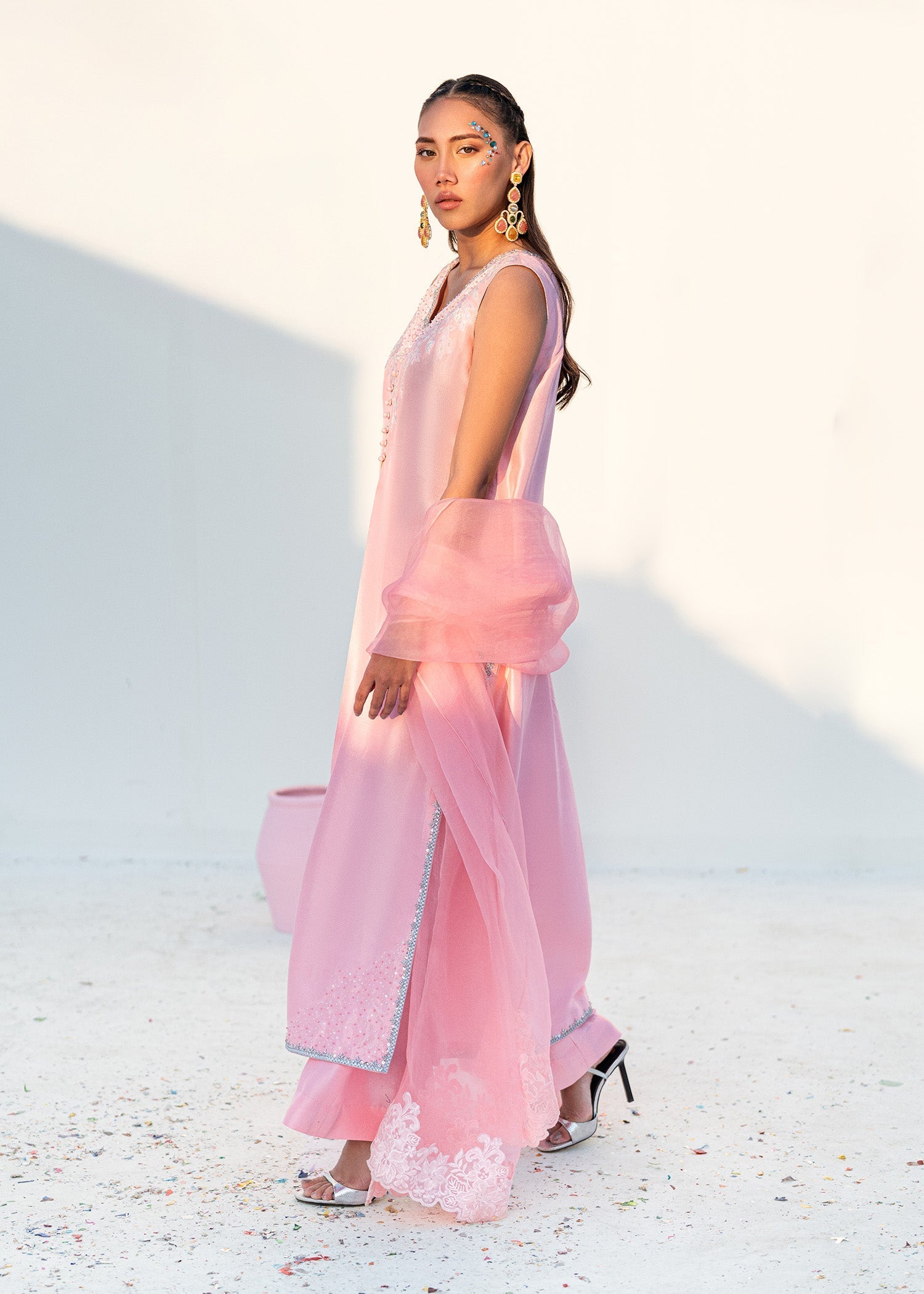 Umsha | Confetti 25 | SEQUINED BREEZE