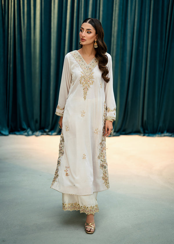 Umsha | Velvet Code | Imperial Ivory