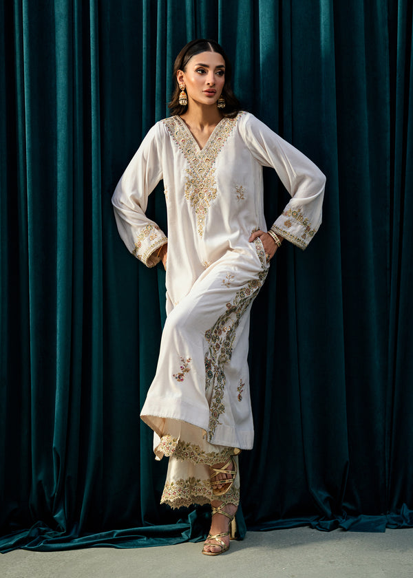 Umsha | Velvet Code | Imperial Ivory