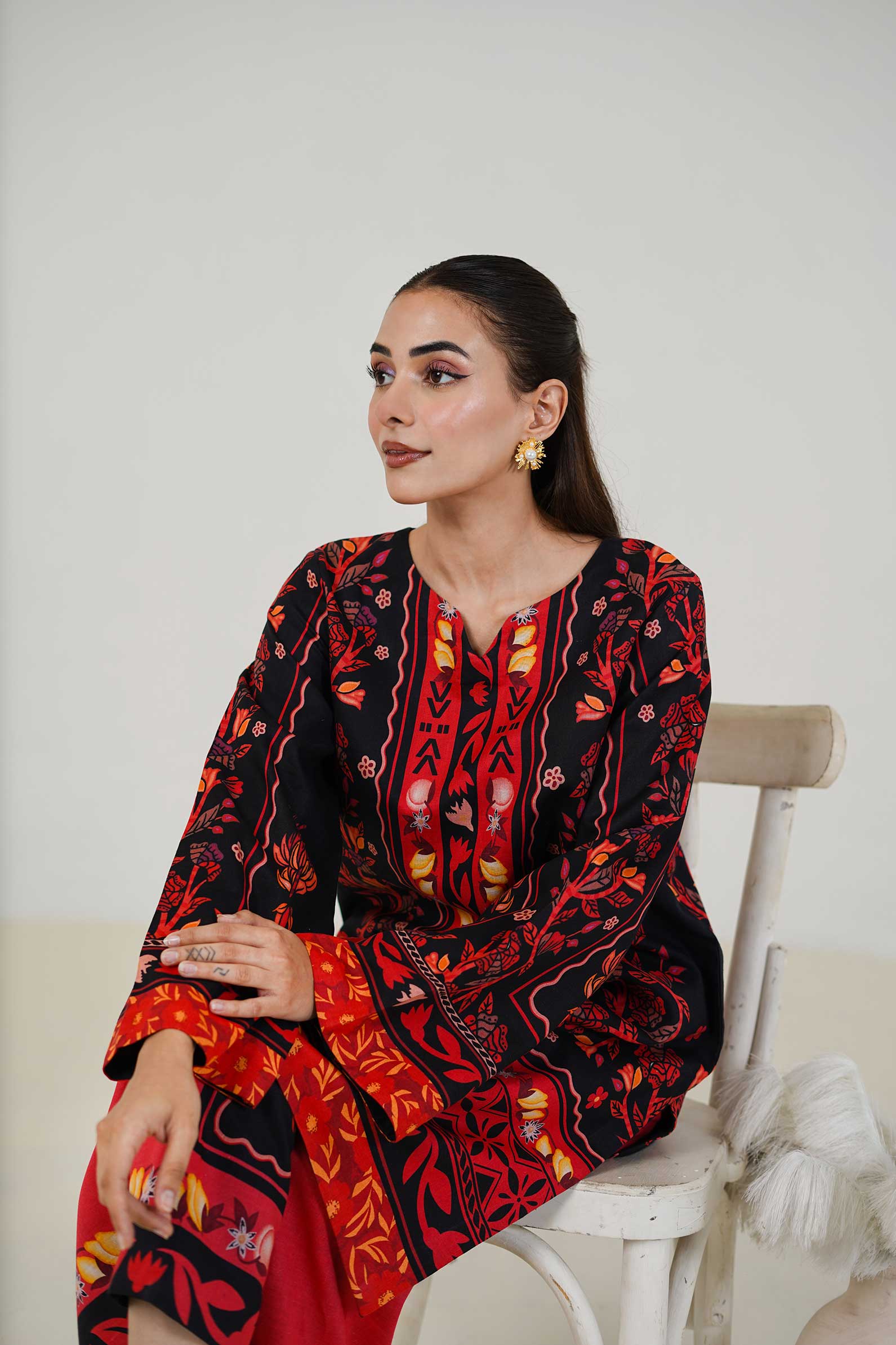 Maryam Hussain | Lawn Co Ord Sets | Set D-5