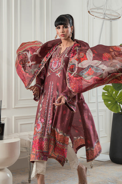 Amna Arshad | Laleh Festive | Mahin