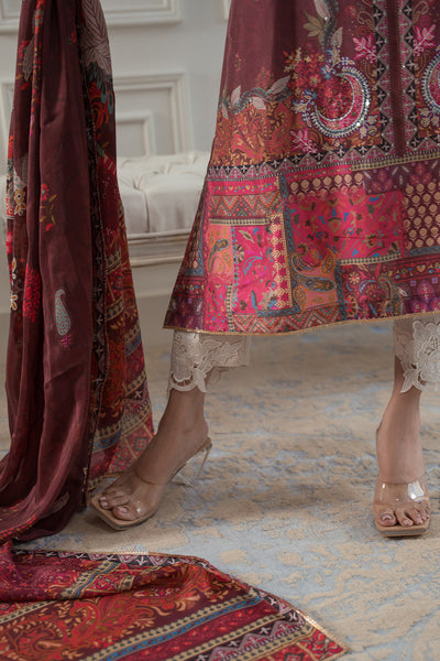 Amna Arshad | Laleh Festive | Mahin