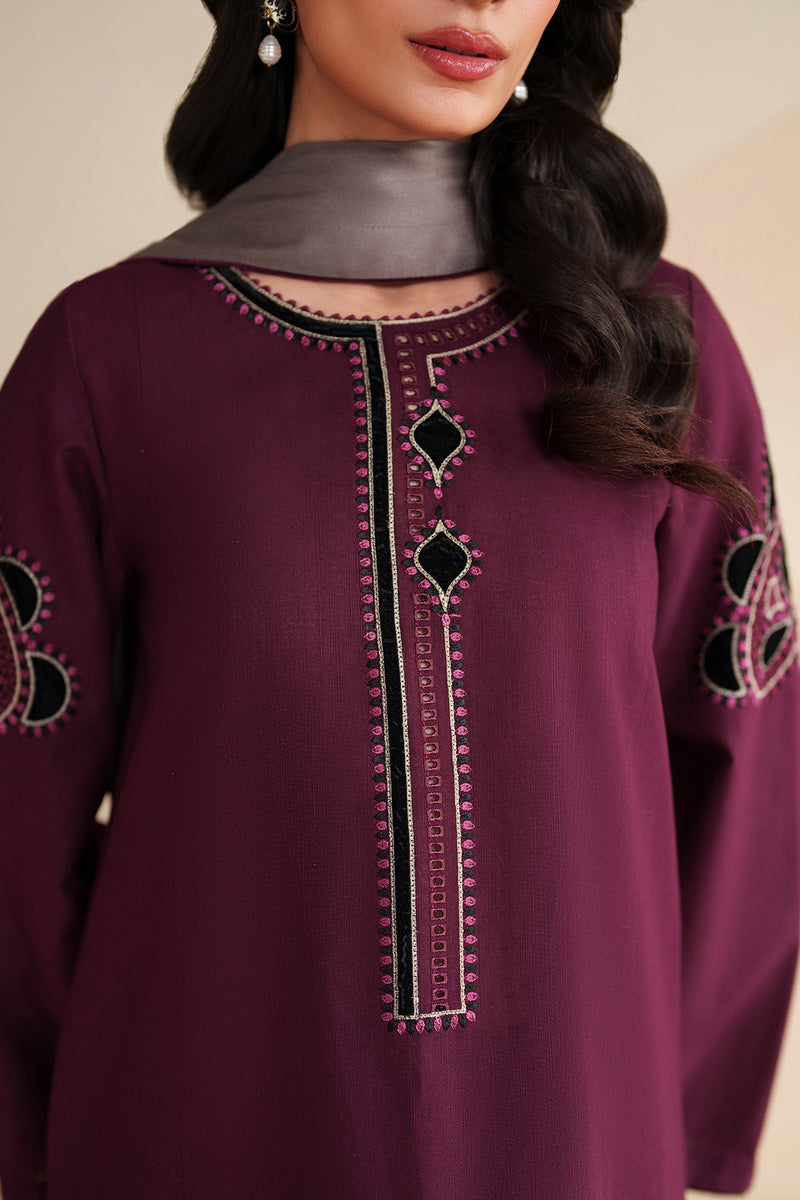 Jazmin | Winter 25 | UW-0218