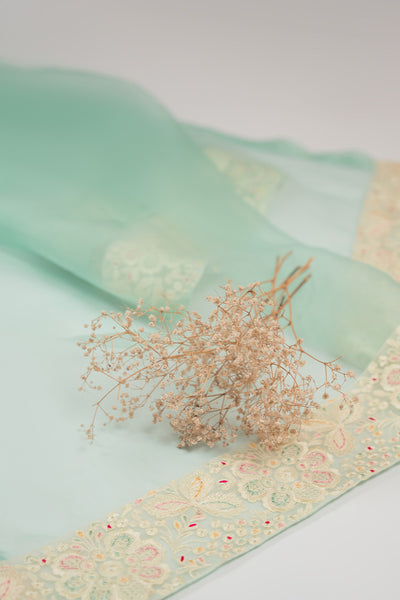 Amna Arshad | Laleh Festive | Izara
