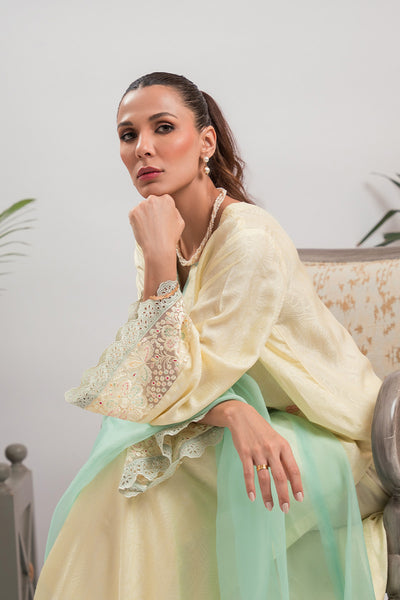 Amna Arshad | Laleh Festive | Izara
