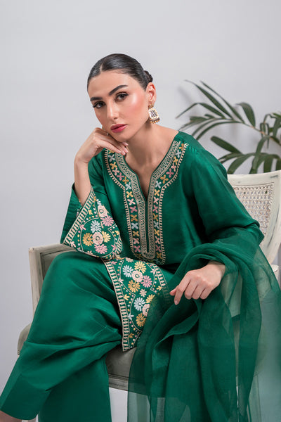 Amna Arshad | Laleh Festive | Jiya