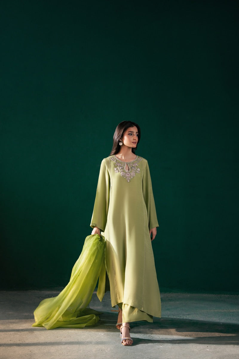 Malook | Dhanak Formals | Myra