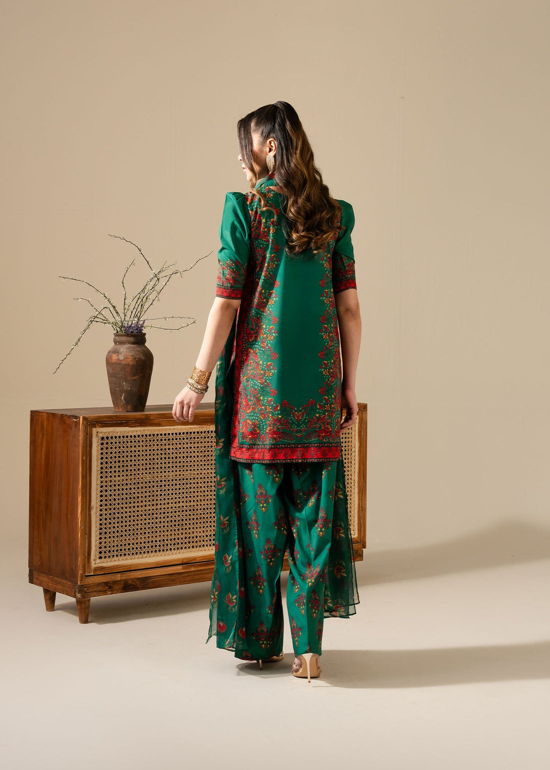 Maria Osama Khan | Retro Vol 3 | Vivian