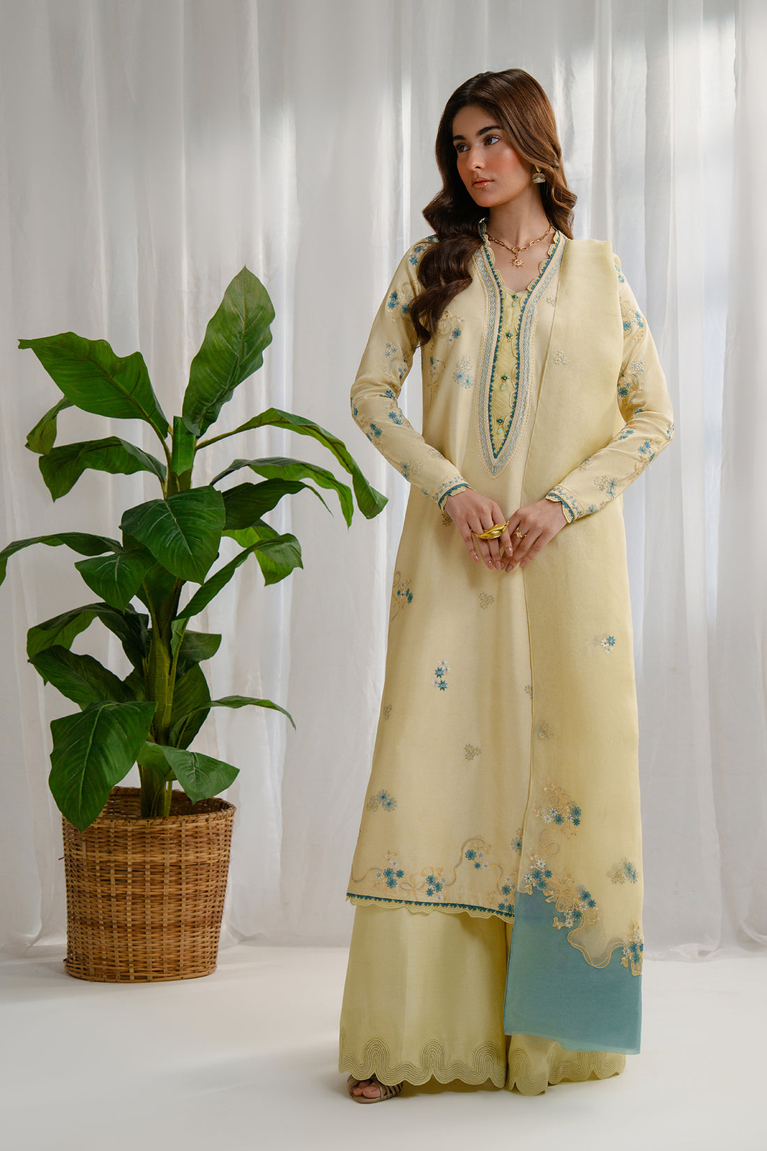 Nyra | Luxe Line Pret | Evara