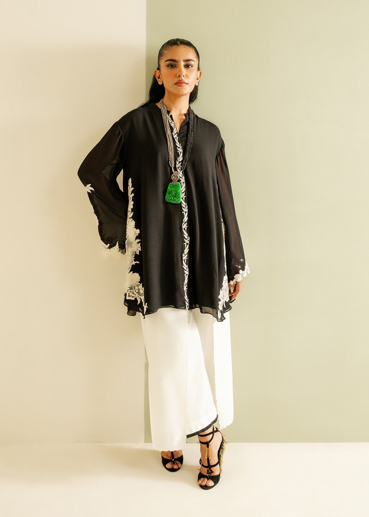 Mahgul | Ayanas Garden | Monochrome Flow