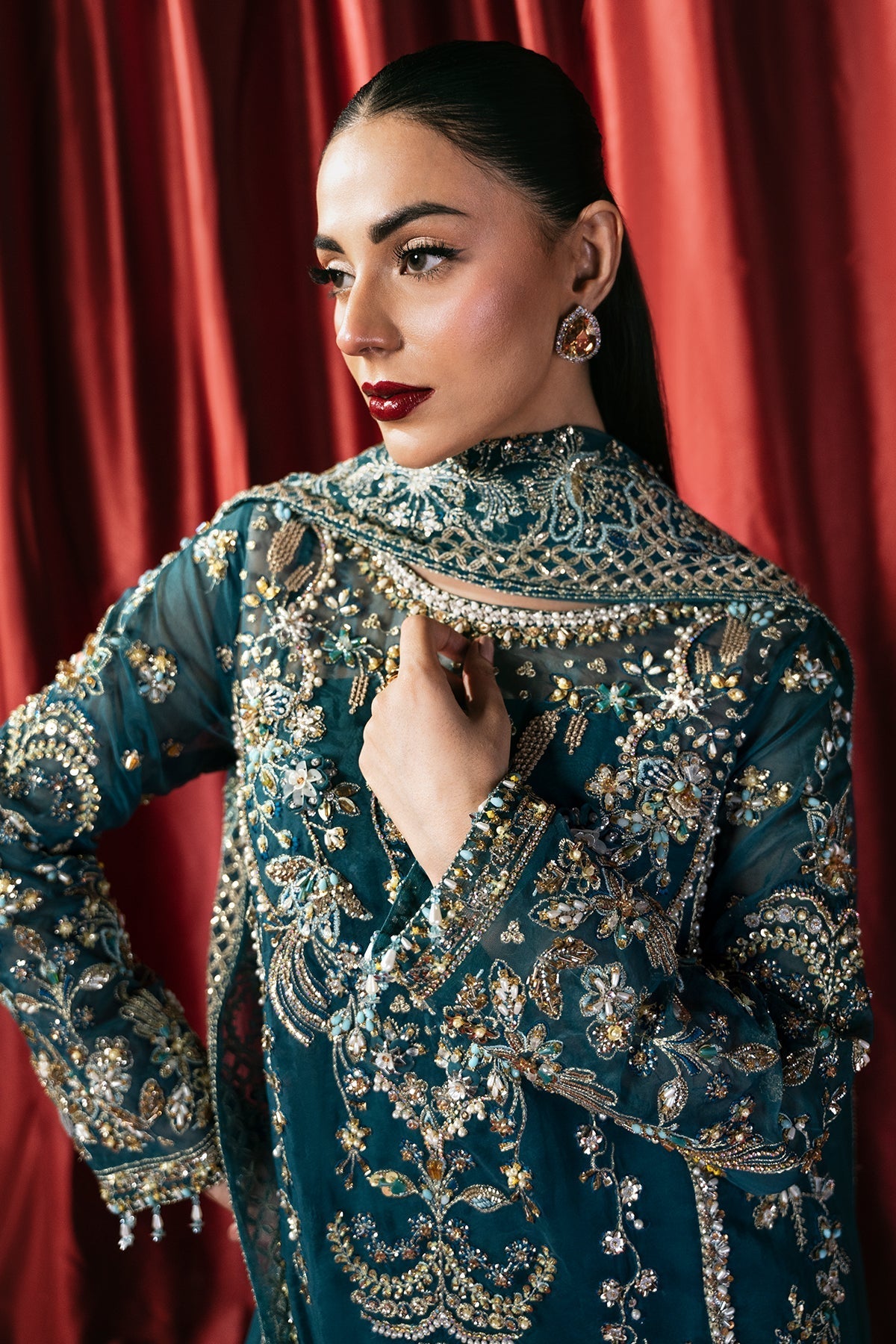 Mina Kashif | Kahani Formals | Arshia