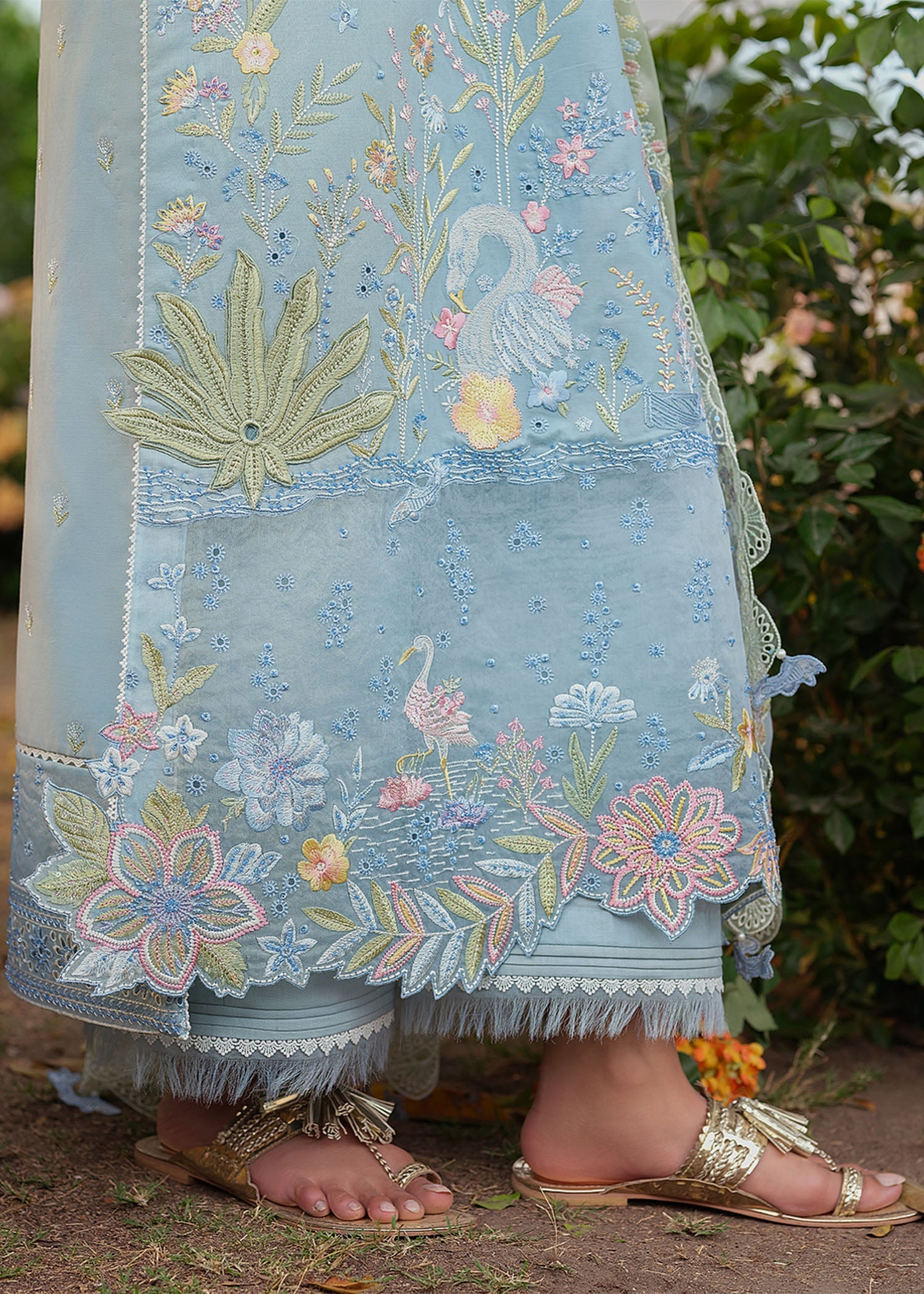 Zarizaa | Echelon Lawn | AZURE