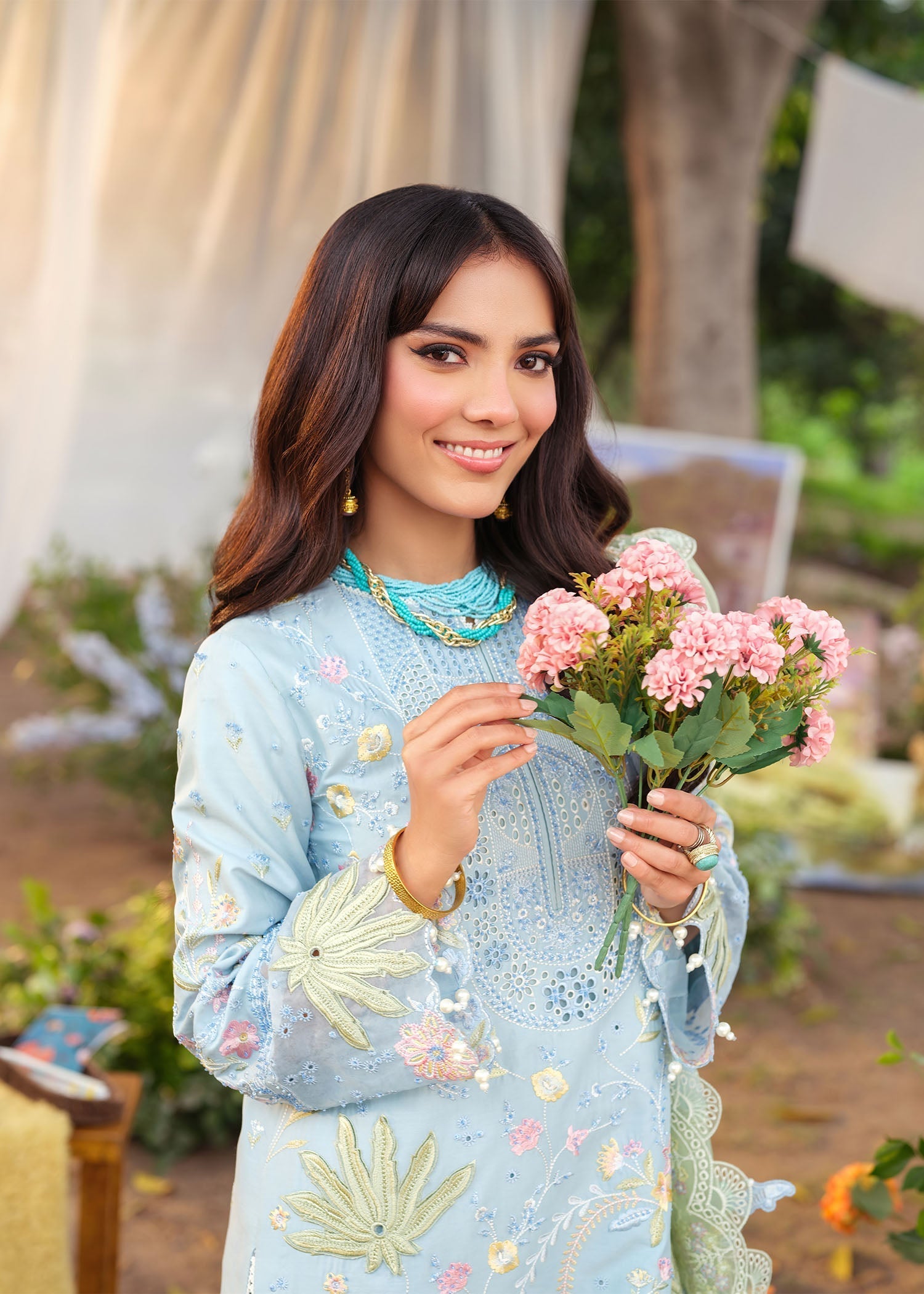 Zarizaa | Echelon Lawn | AZURE