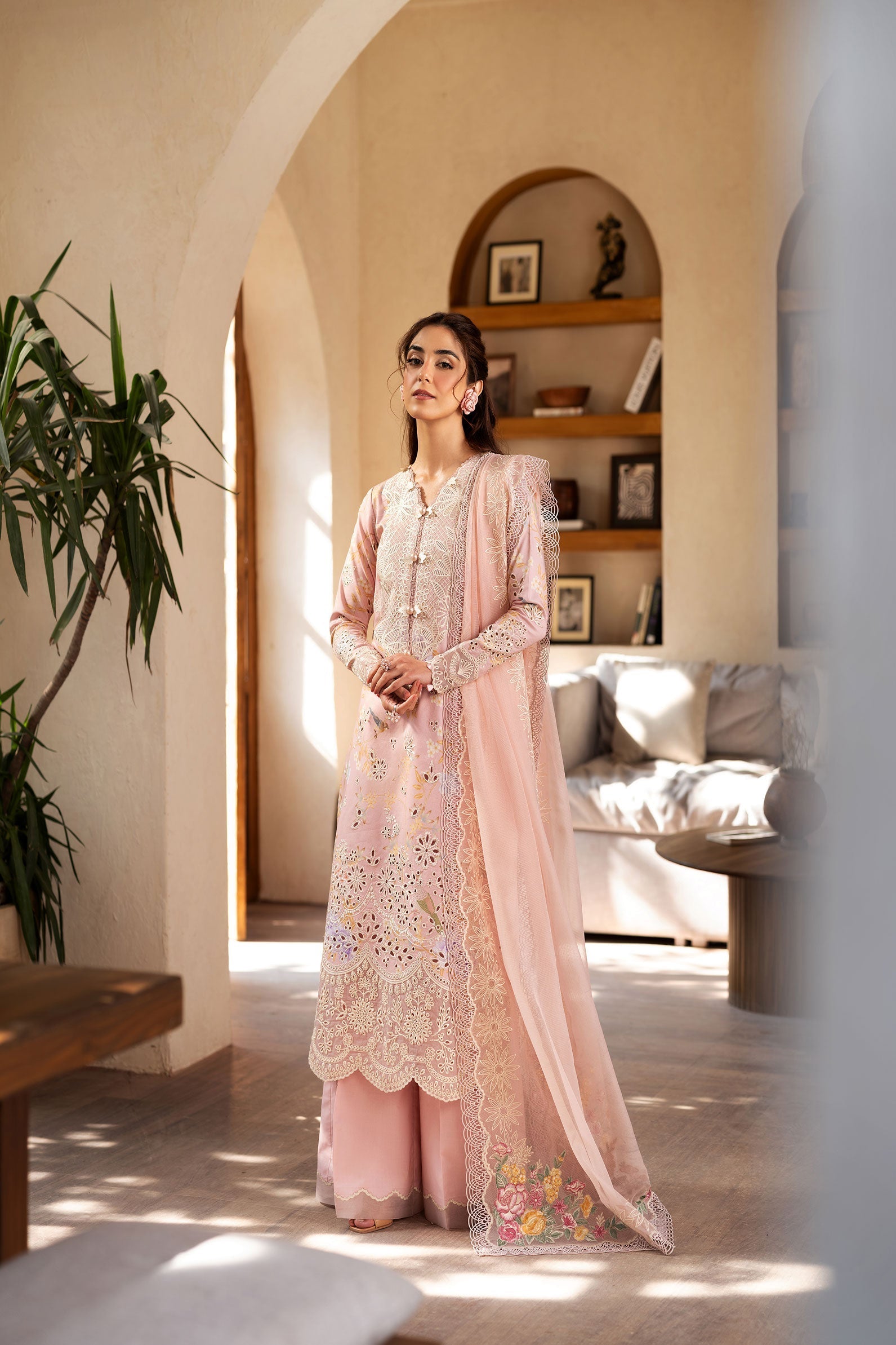 Maryam Hussain | Luxury Lawn 25 | Dimple